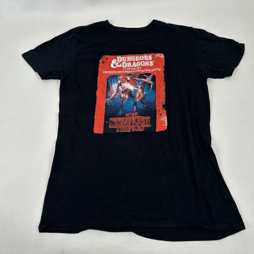 Stranger Things‎ Netflix Dungeons & Dragons Shirt Size Medium